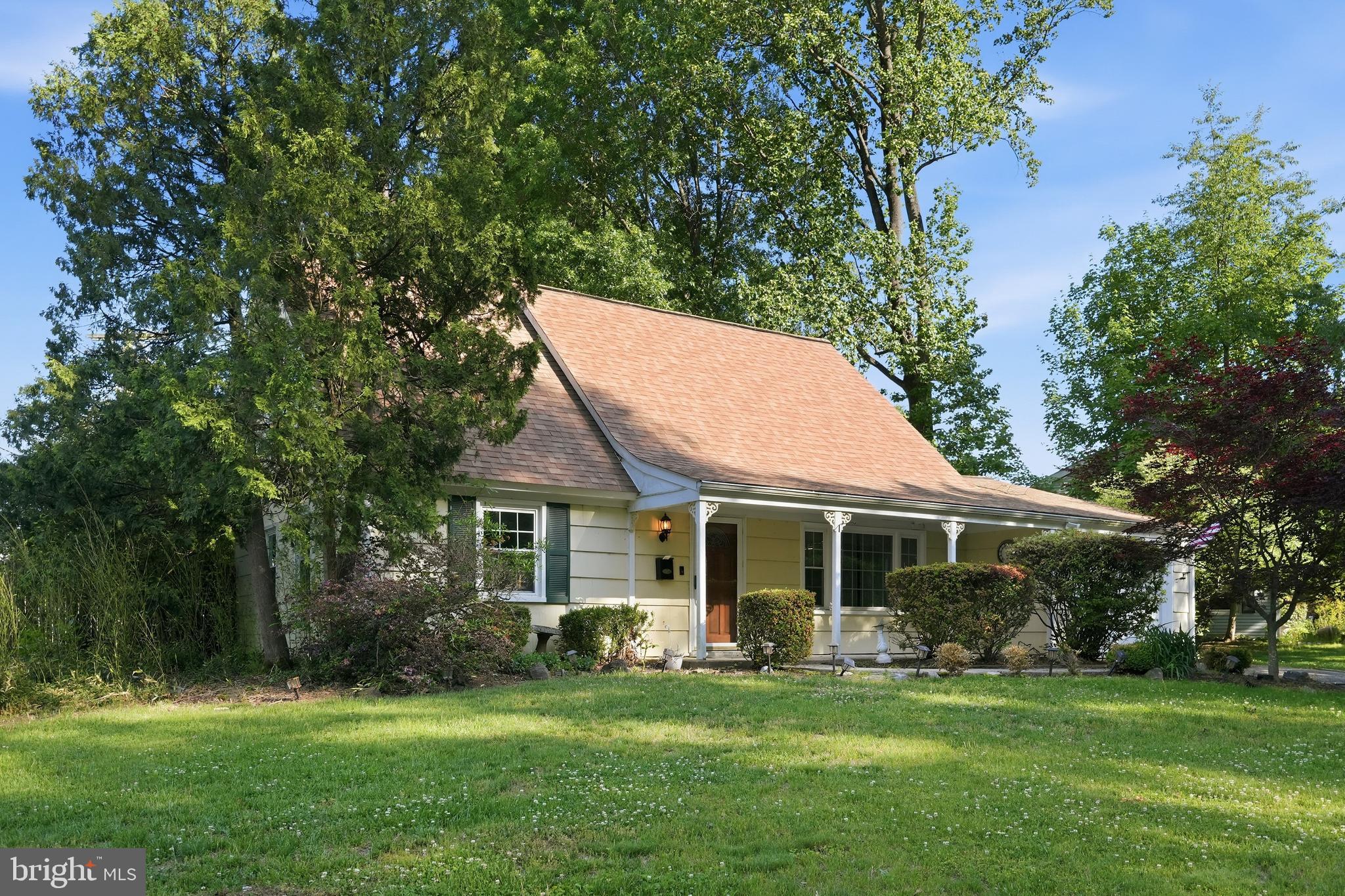 3007 TWISTING LANE