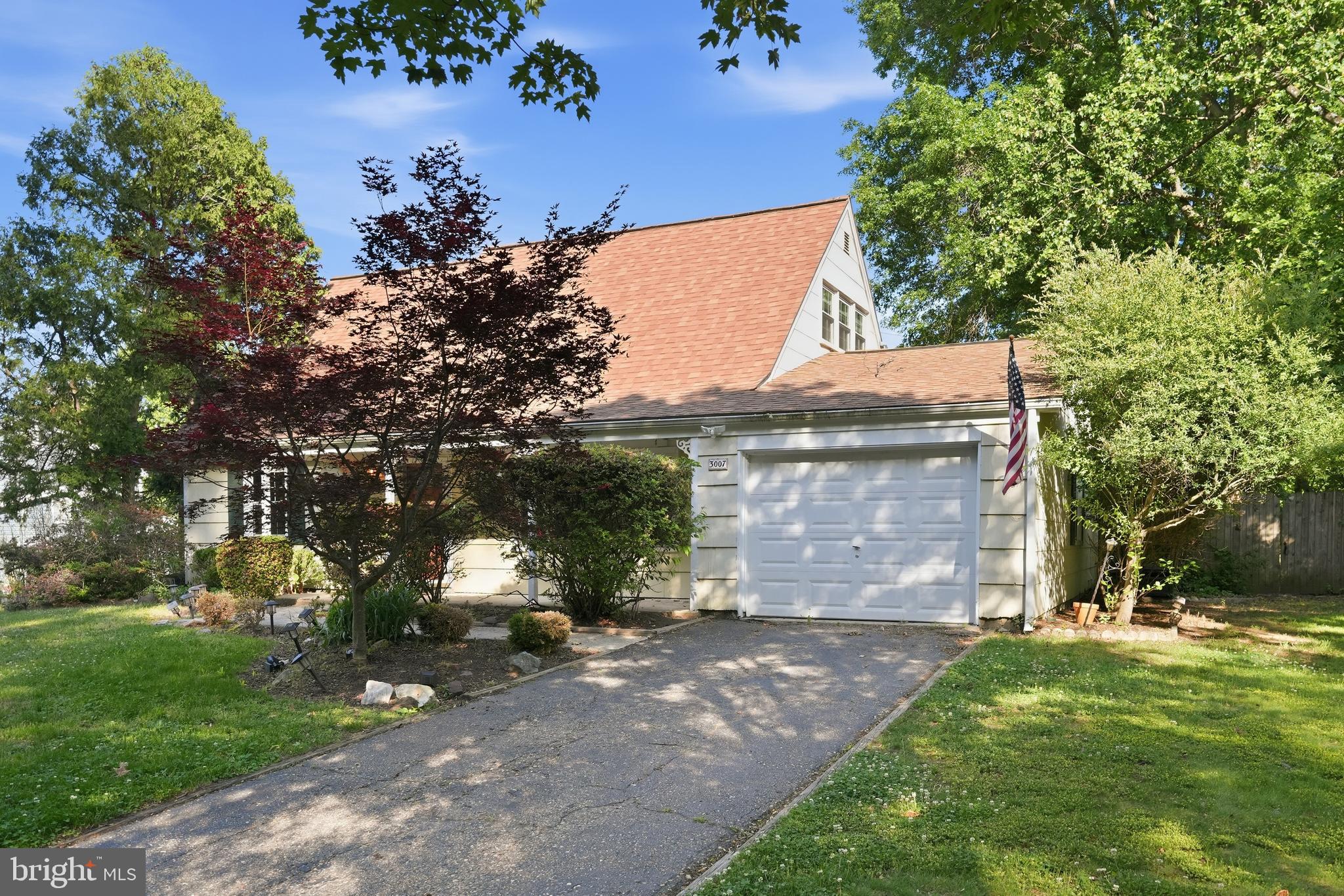 3007 TWISTING LANE