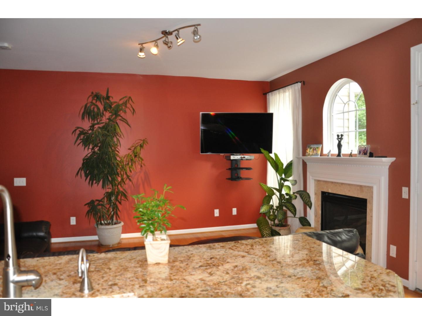 DOYLESTOWN STATION - Residential