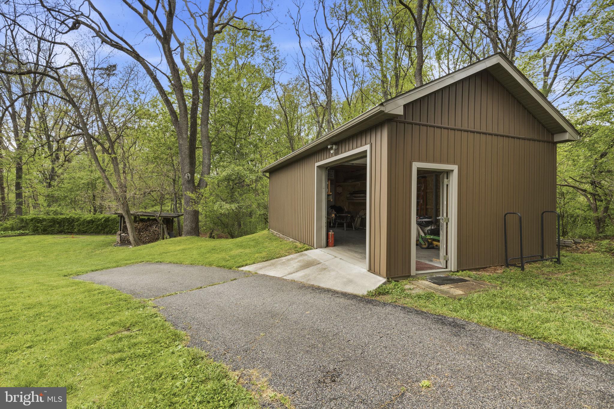 HEMLOCK HILL FARMS - Residential