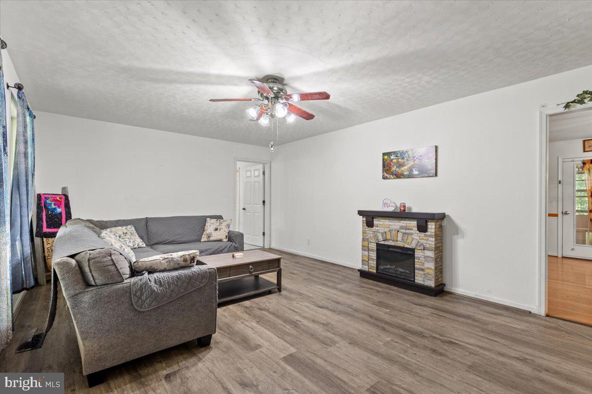 JEFFERSONTON - Residential