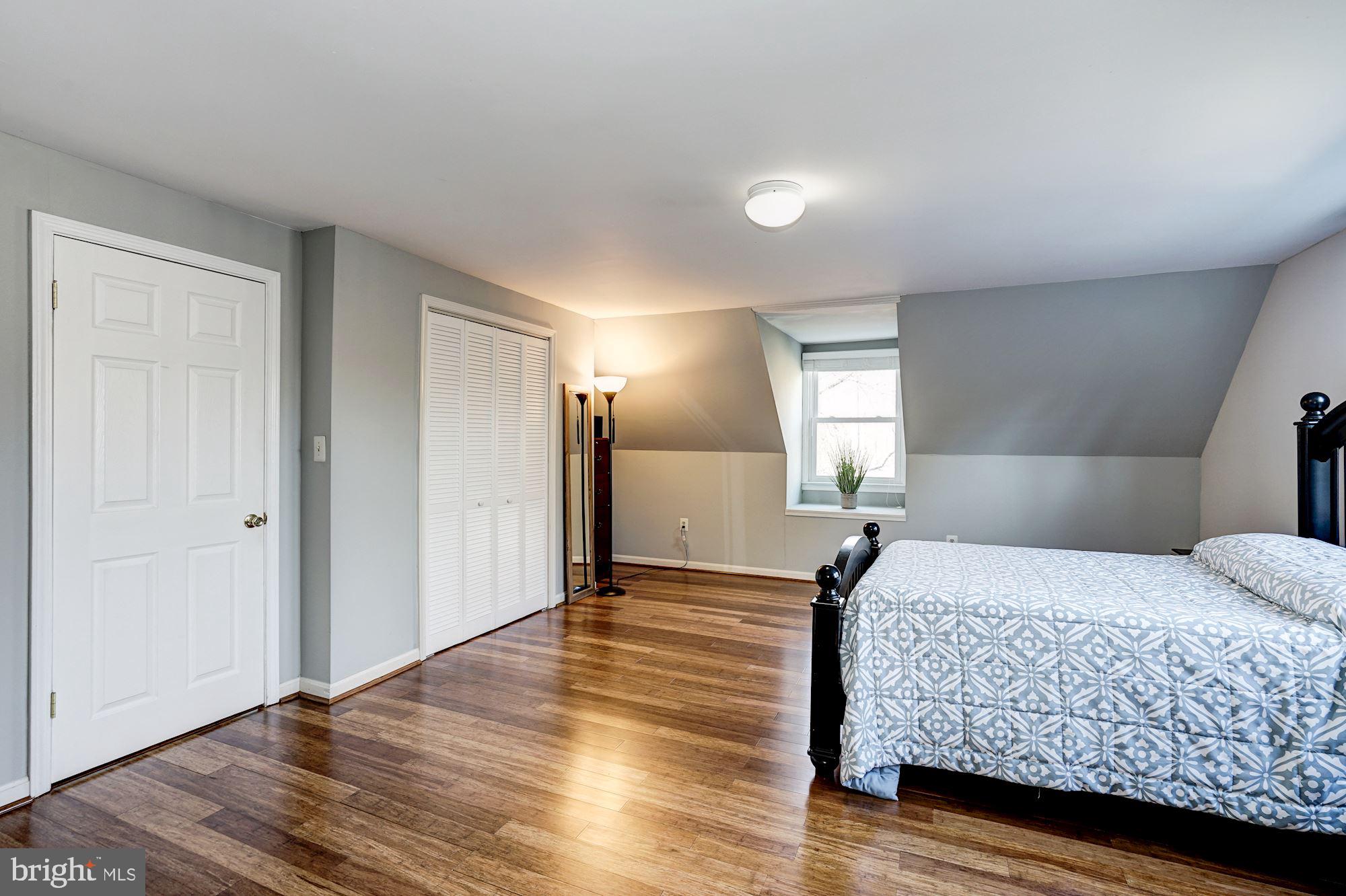 CARDEROCK SPRINGS - Residential