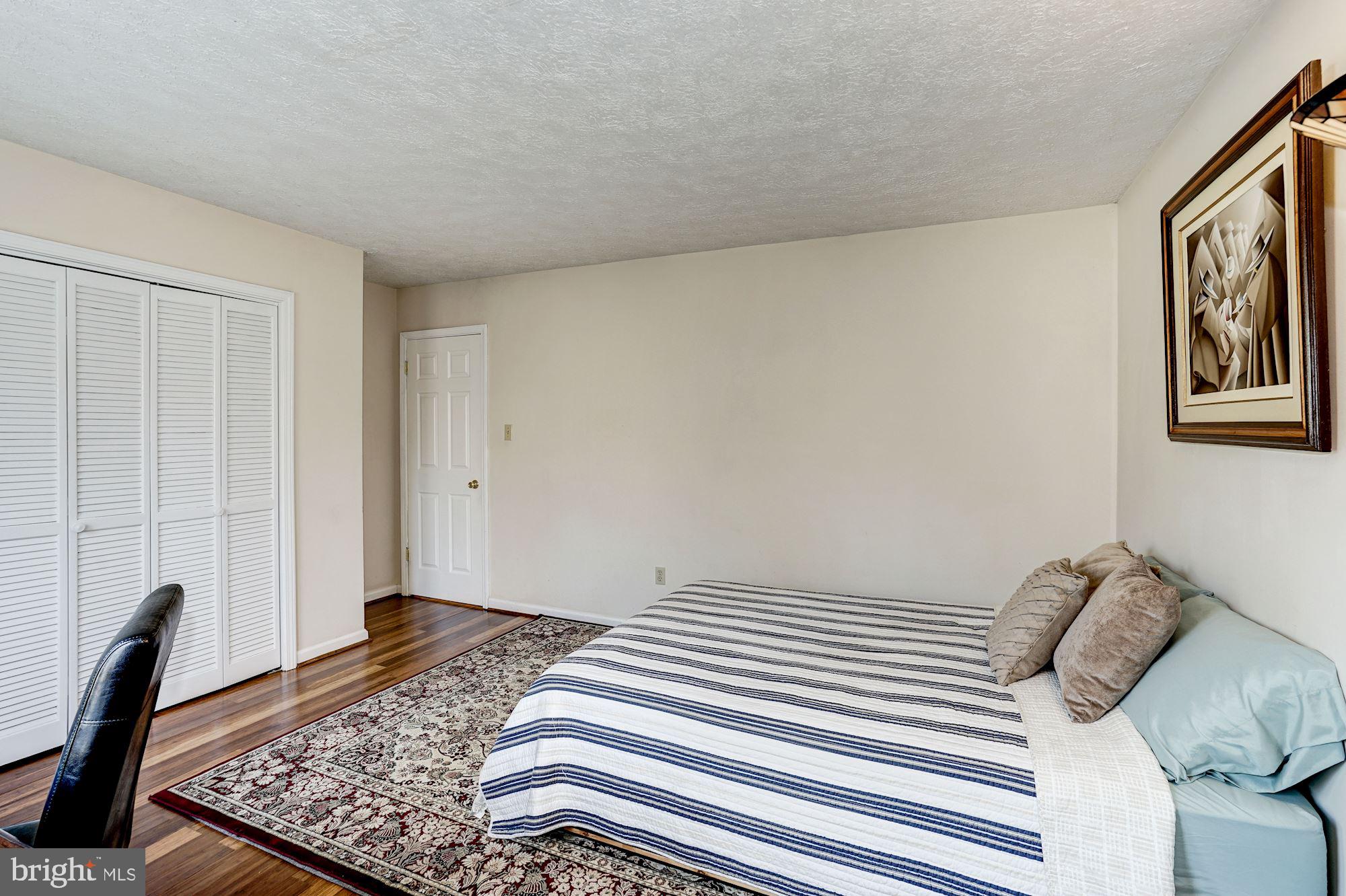 CARDEROCK SPRINGS - Residential