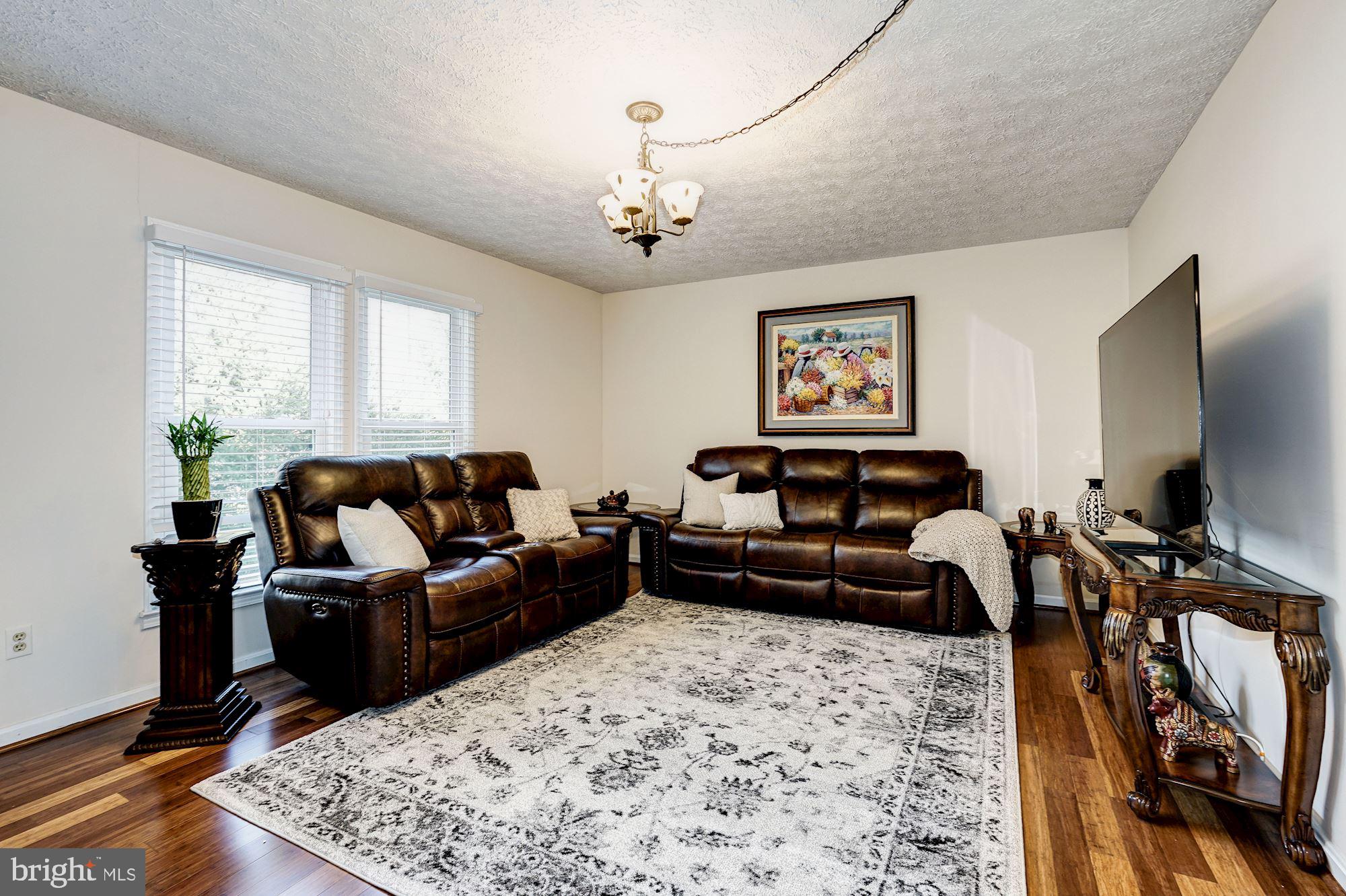 CARDEROCK SPRINGS - Residential