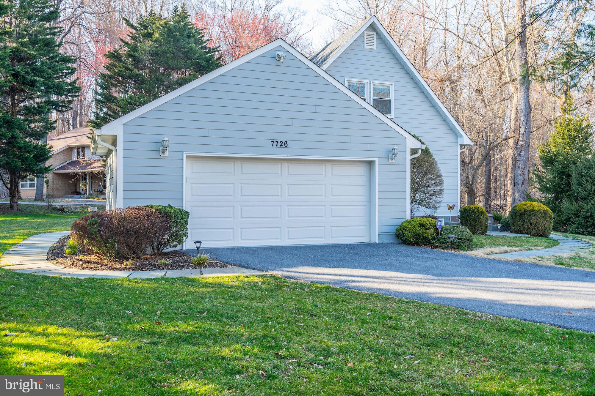 CARDEROCK SPRINGS - Residential