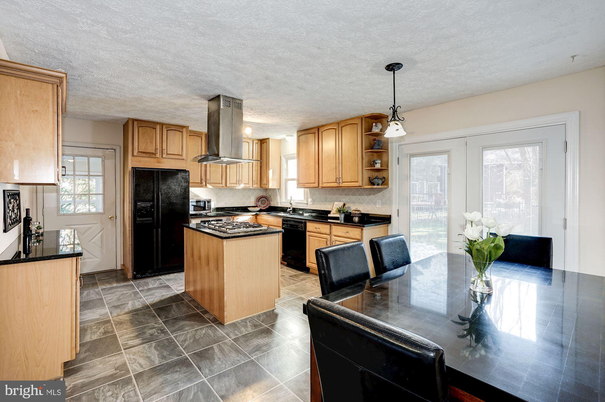 CARDEROCK SPRINGS - Residential