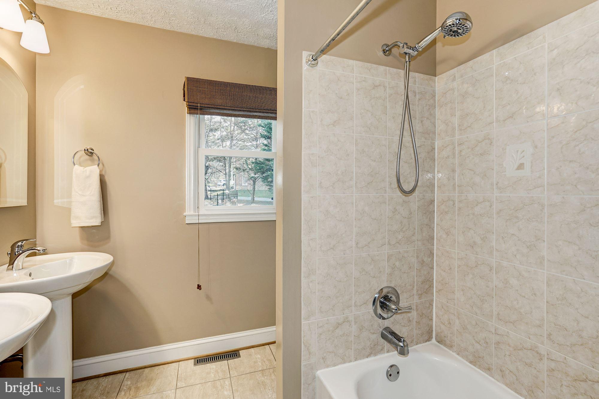 CARDEROCK SPRINGS - Residential