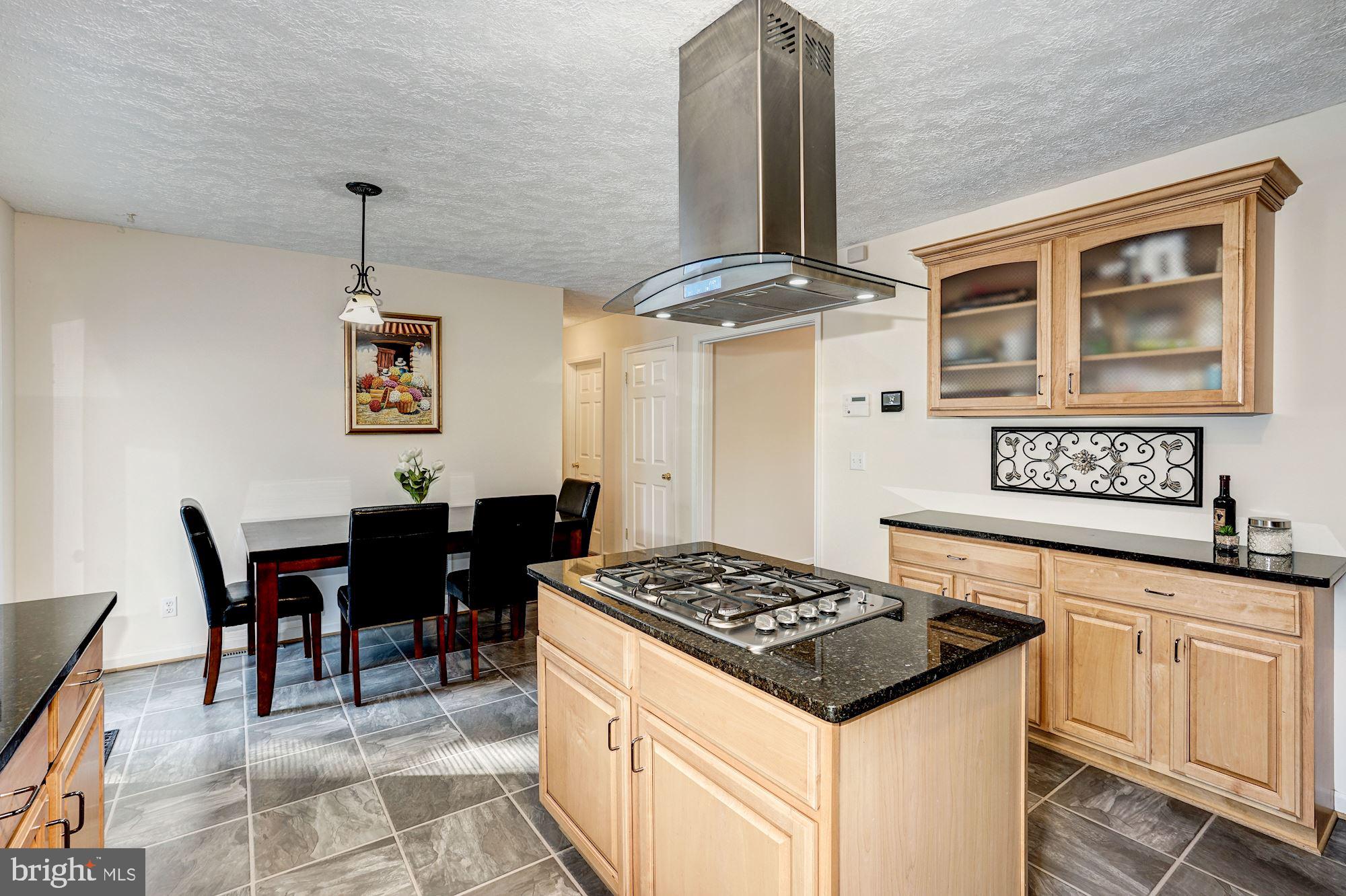 CARDEROCK SPRINGS - Residential