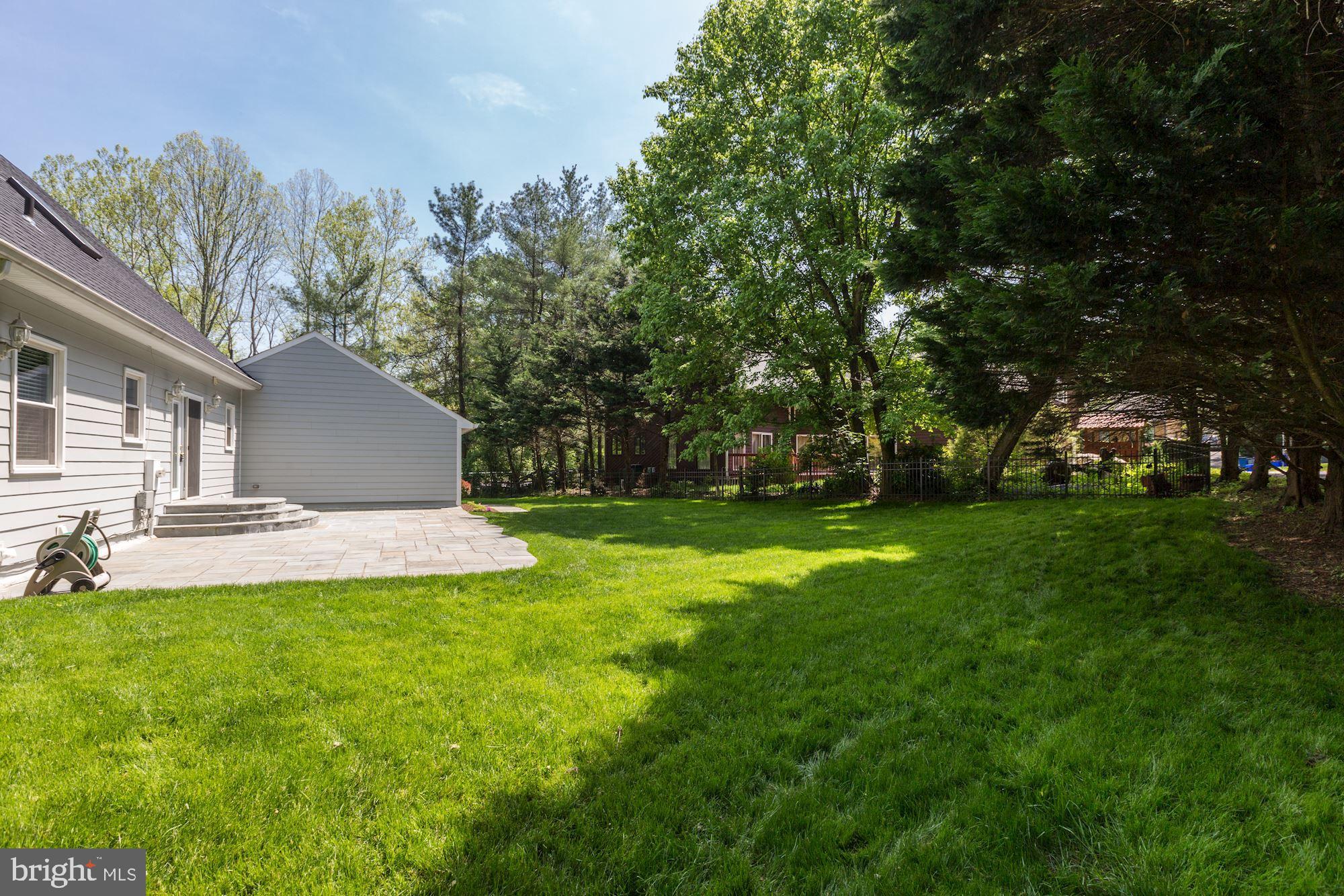 CARDEROCK SPRINGS - Residential