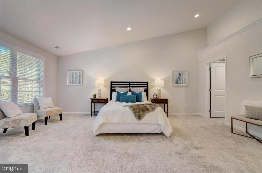 MARLBORO RIDGE - Residential