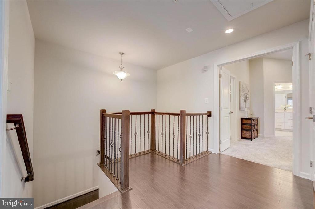 MARLBORO RIDGE - Residential