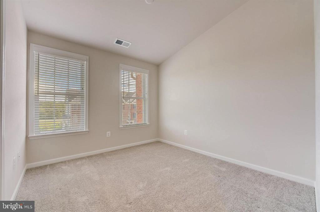 MARLBORO RIDGE - Residential