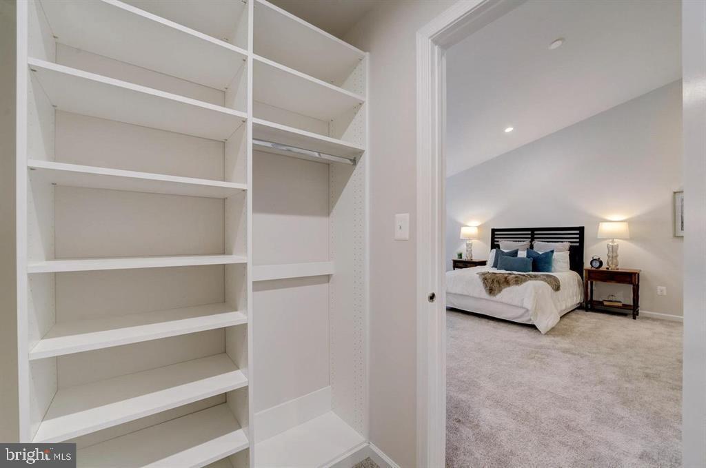 MARLBORO RIDGE - Residential