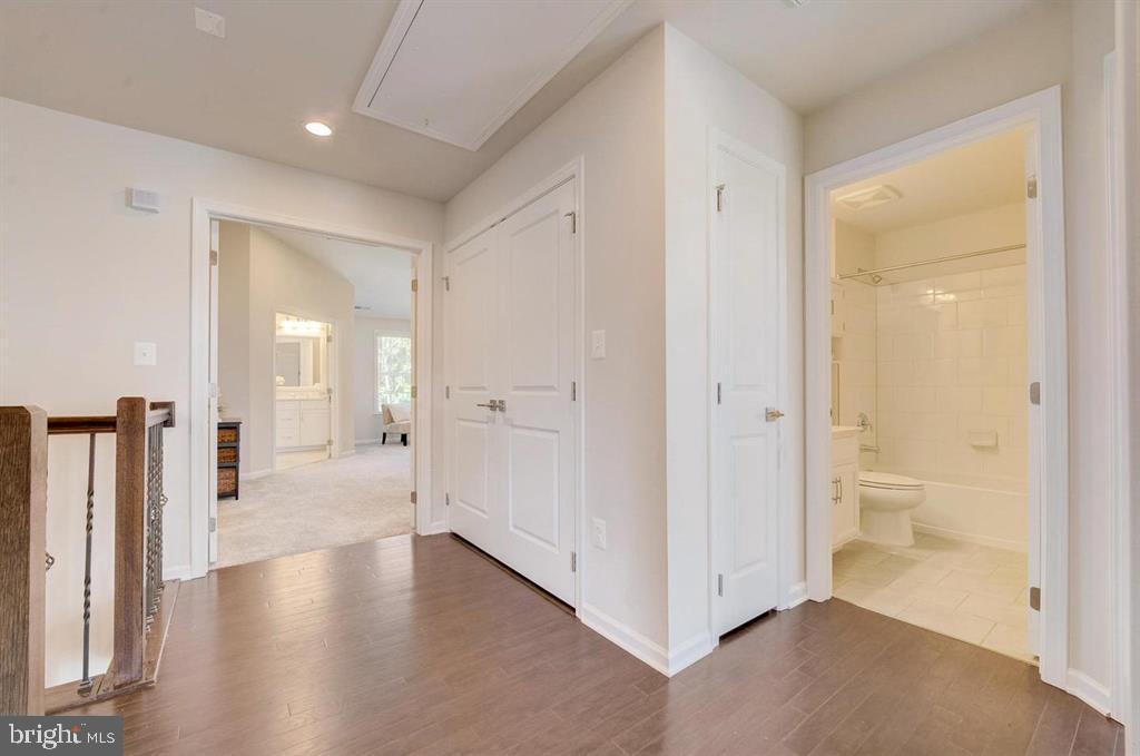 MARLBORO RIDGE - Residential