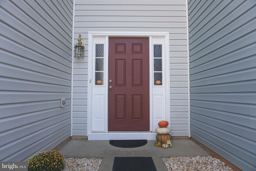 Welcome home! This tri-level 3 bed 3 bath beauty is MOVE IN READY! Offers many flex areas on each level for a home office, nursery, craft area or just use your creativity! Even the master bedroom has a separate sitting area! This is one of the cleanest units available and also backs to the TREES, not the main road. So close to Walmart, St Rd 3, Culpeper, and Fredericksburg. Add this to your list!