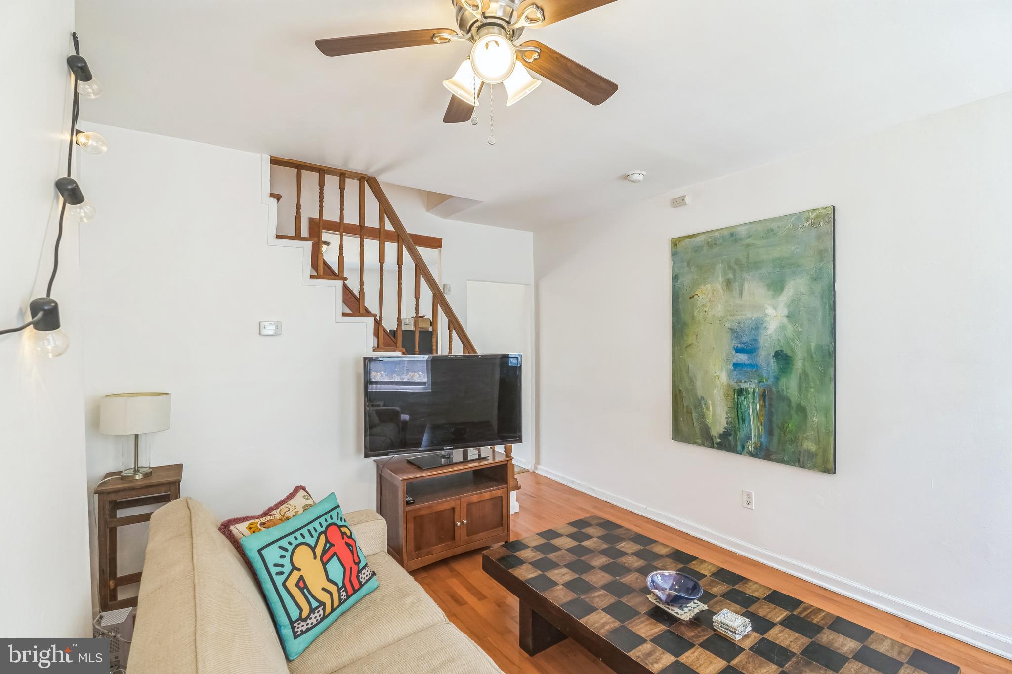 EAST KENSINGTON - Residential