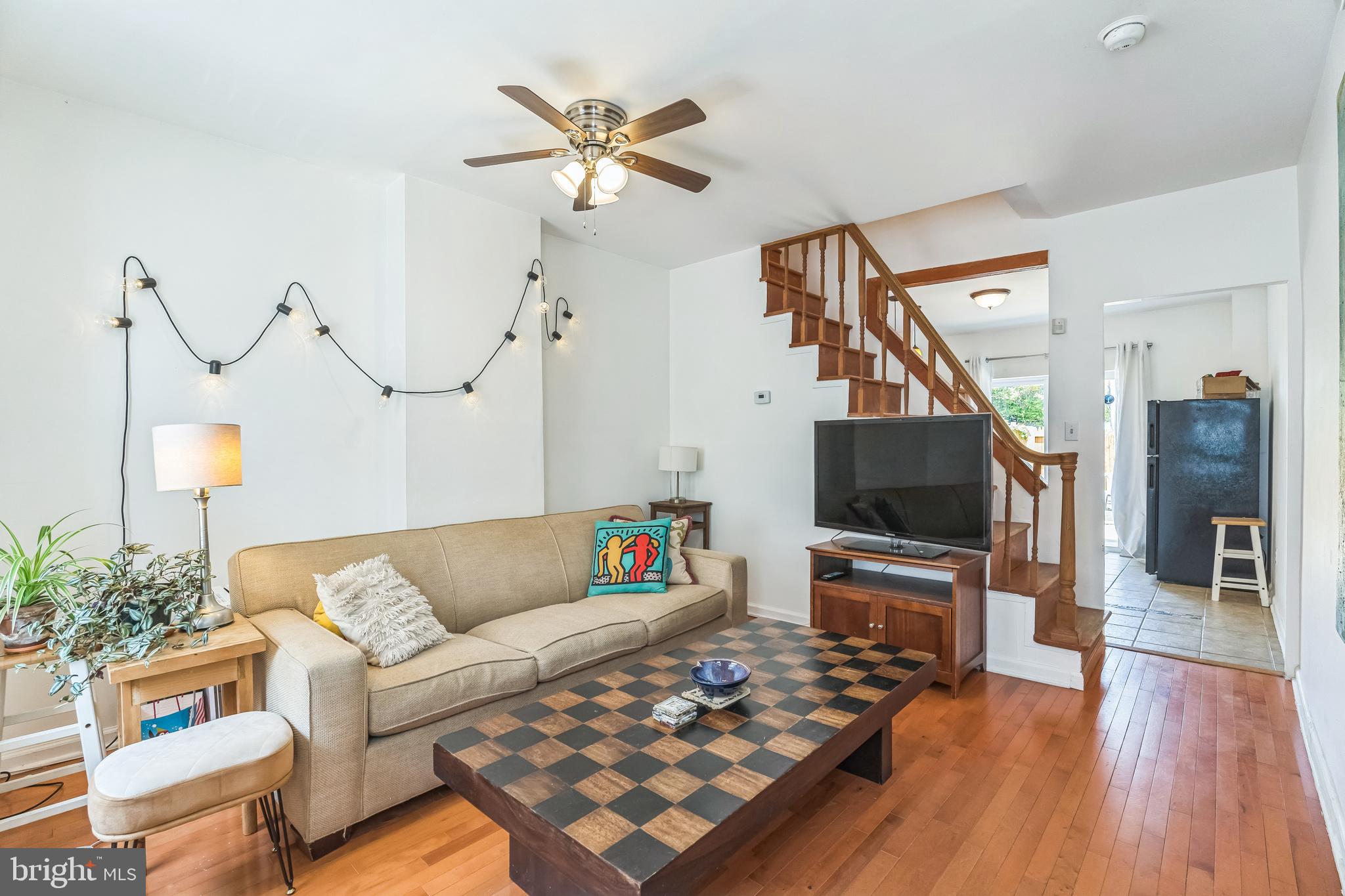 EAST KENSINGTON - Residential