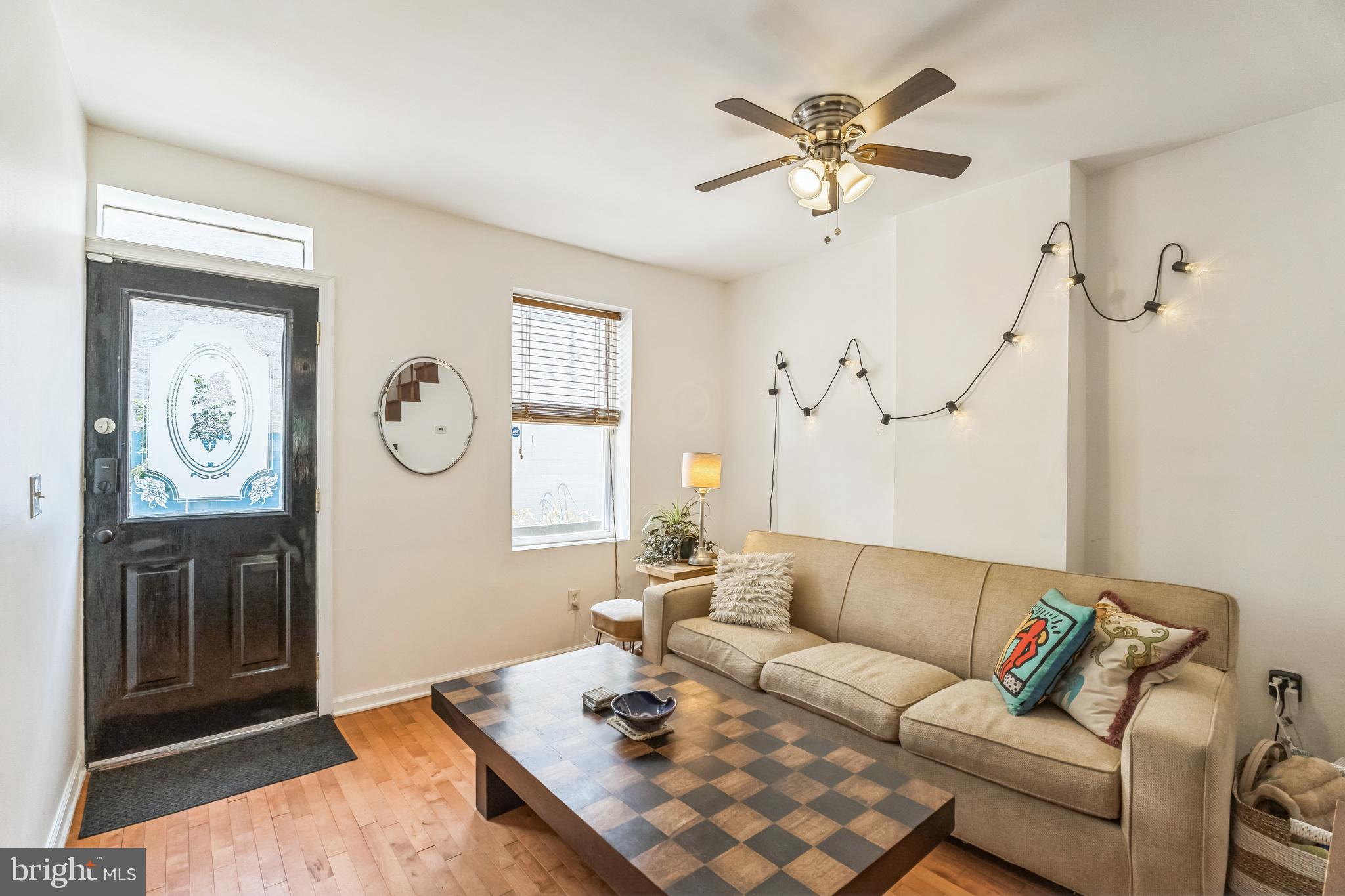 EAST KENSINGTON - Residential