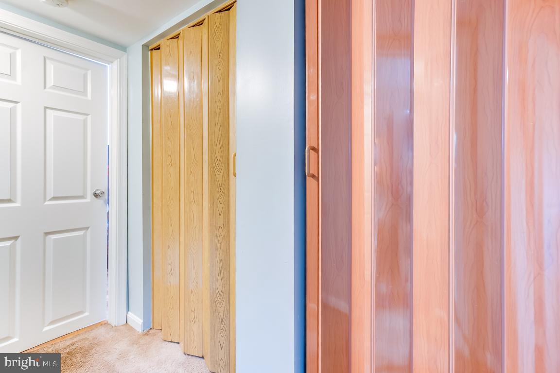 YORKSHIRE VILLAGE - Residential