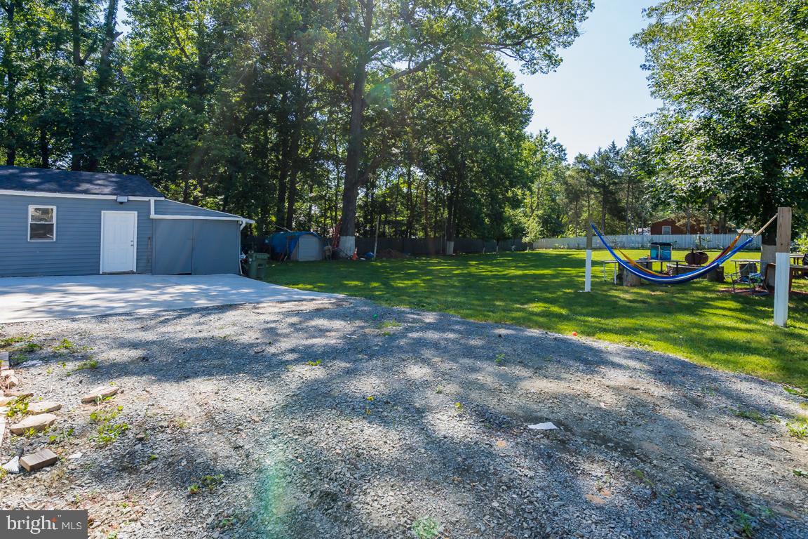 YORKSHIRE VILLAGE - Residential