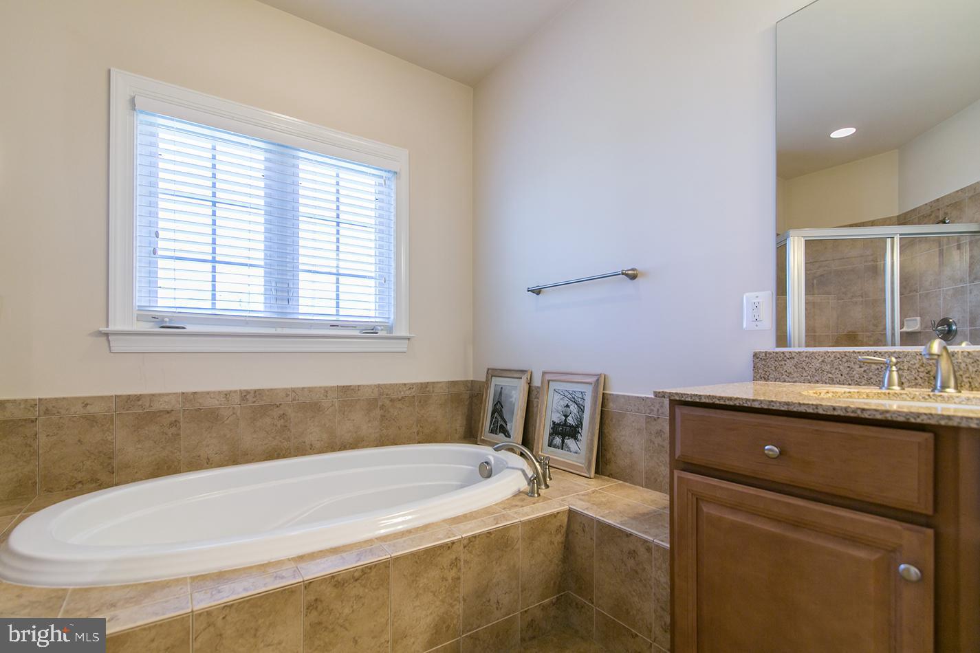 STONEGATE - Residential Lease