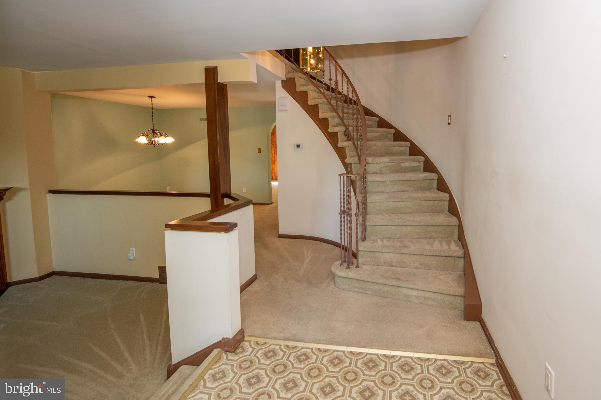 8 GARRISON PLACE