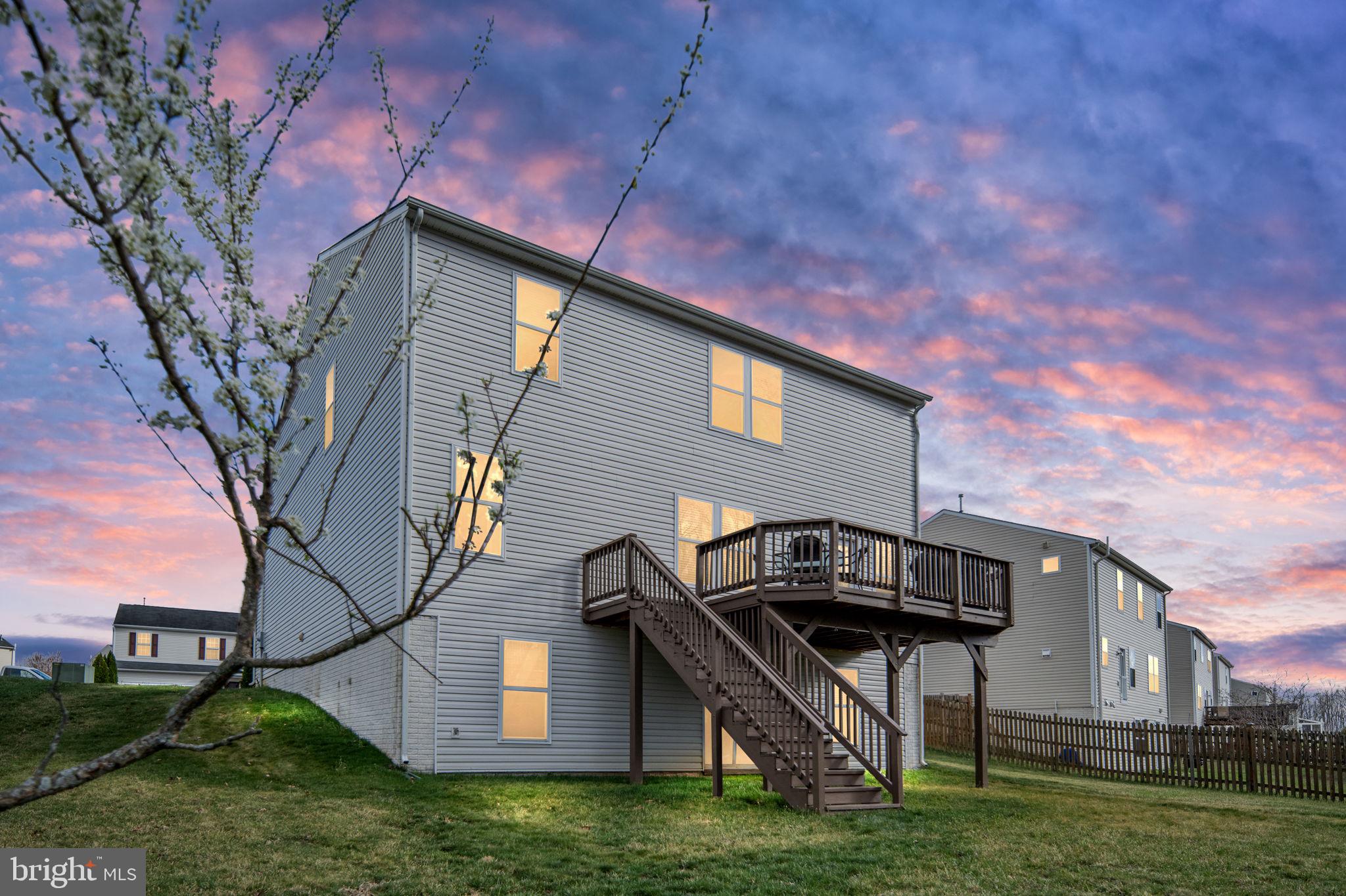 STAFFORD LAKES VILLAGE - Residential