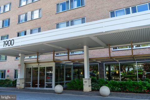 Photo of 1900 Lyttonsville Road #612, SILVER SPRING, MD 20910 (MLS # MDMC2223744)