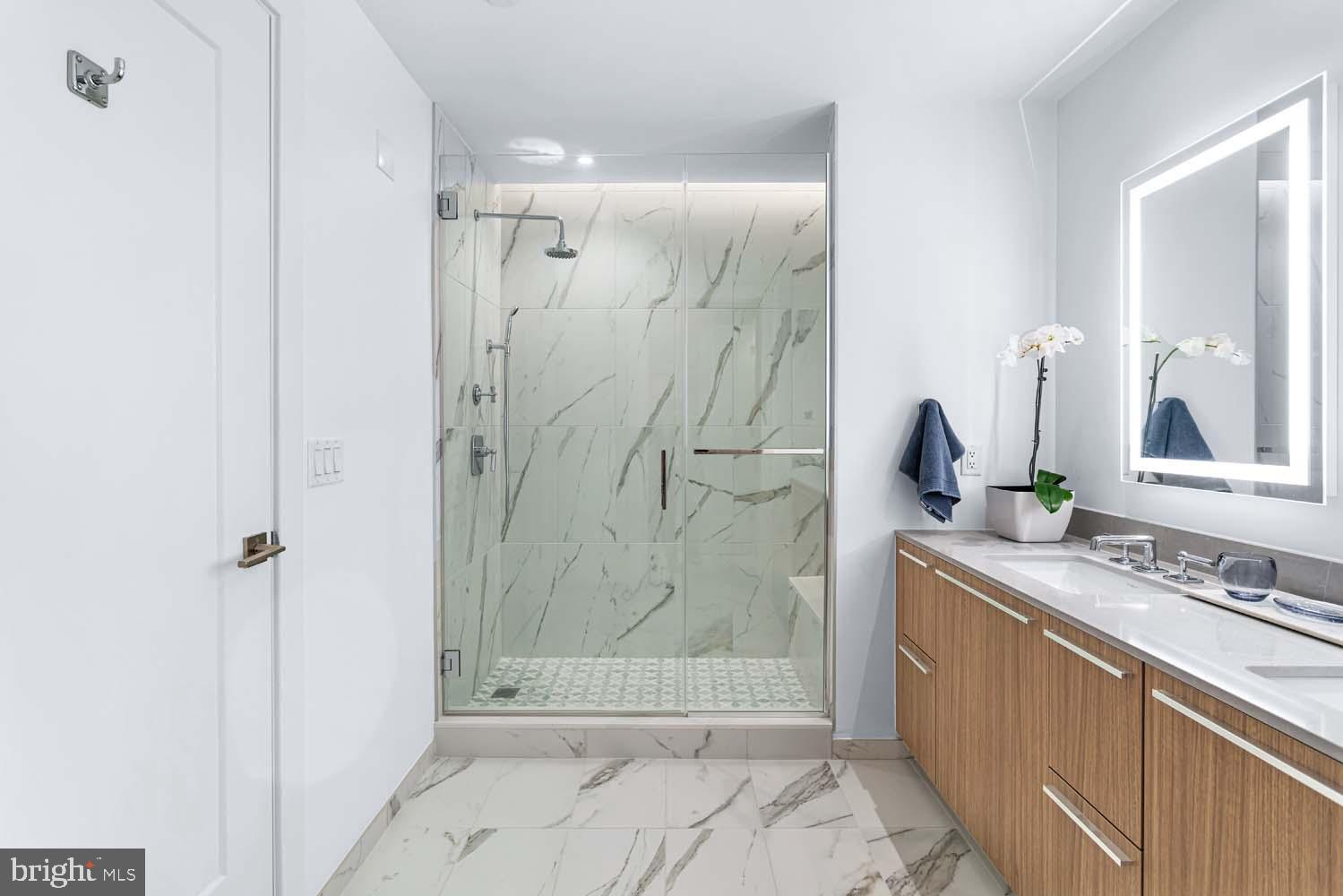 OLD TOWN ALEXANDRIA - Residential