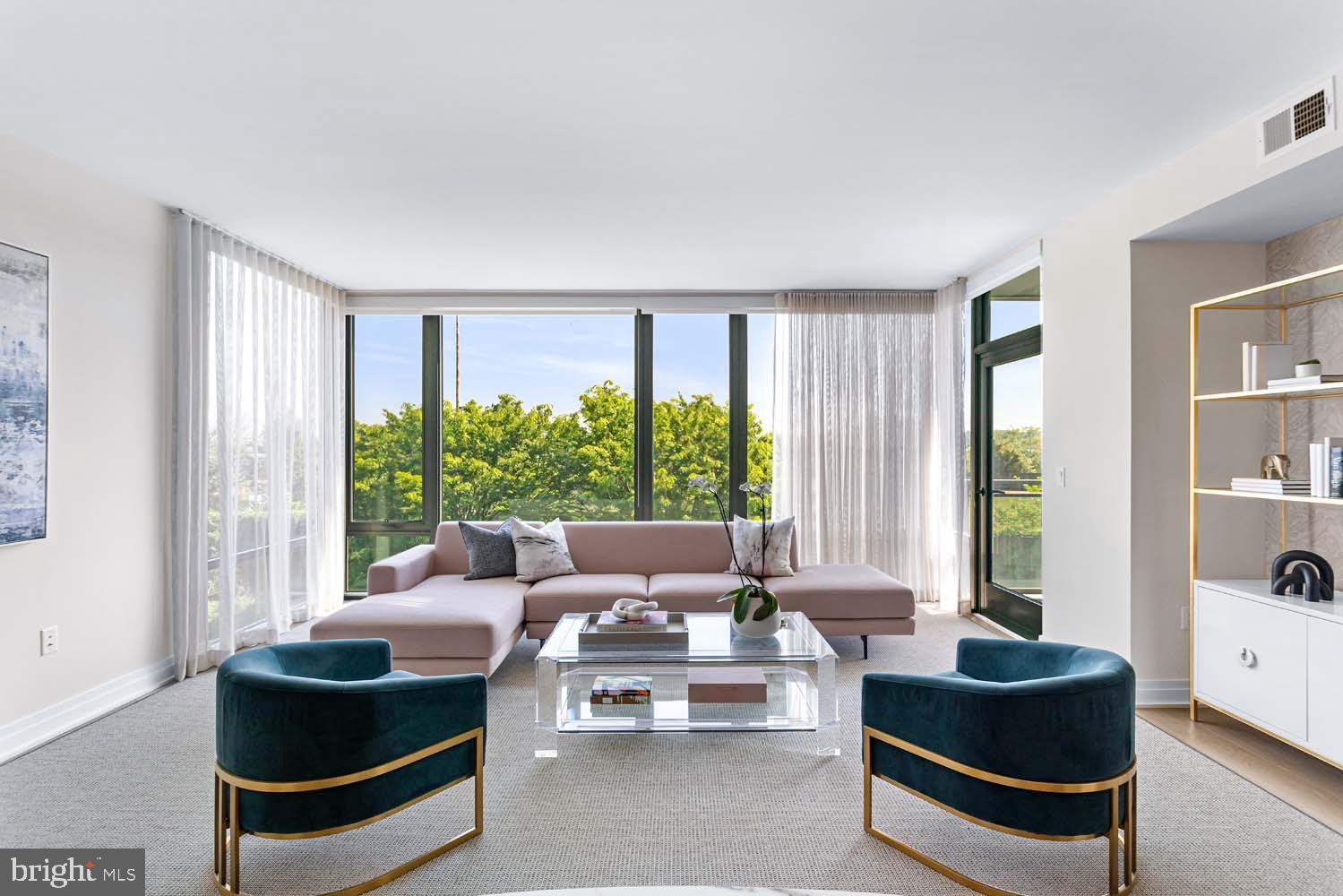 OLD TOWN ALEXANDRIA - Residential