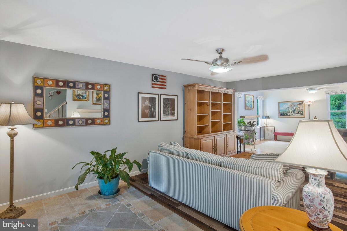 THE HIGHLANDS - Residential