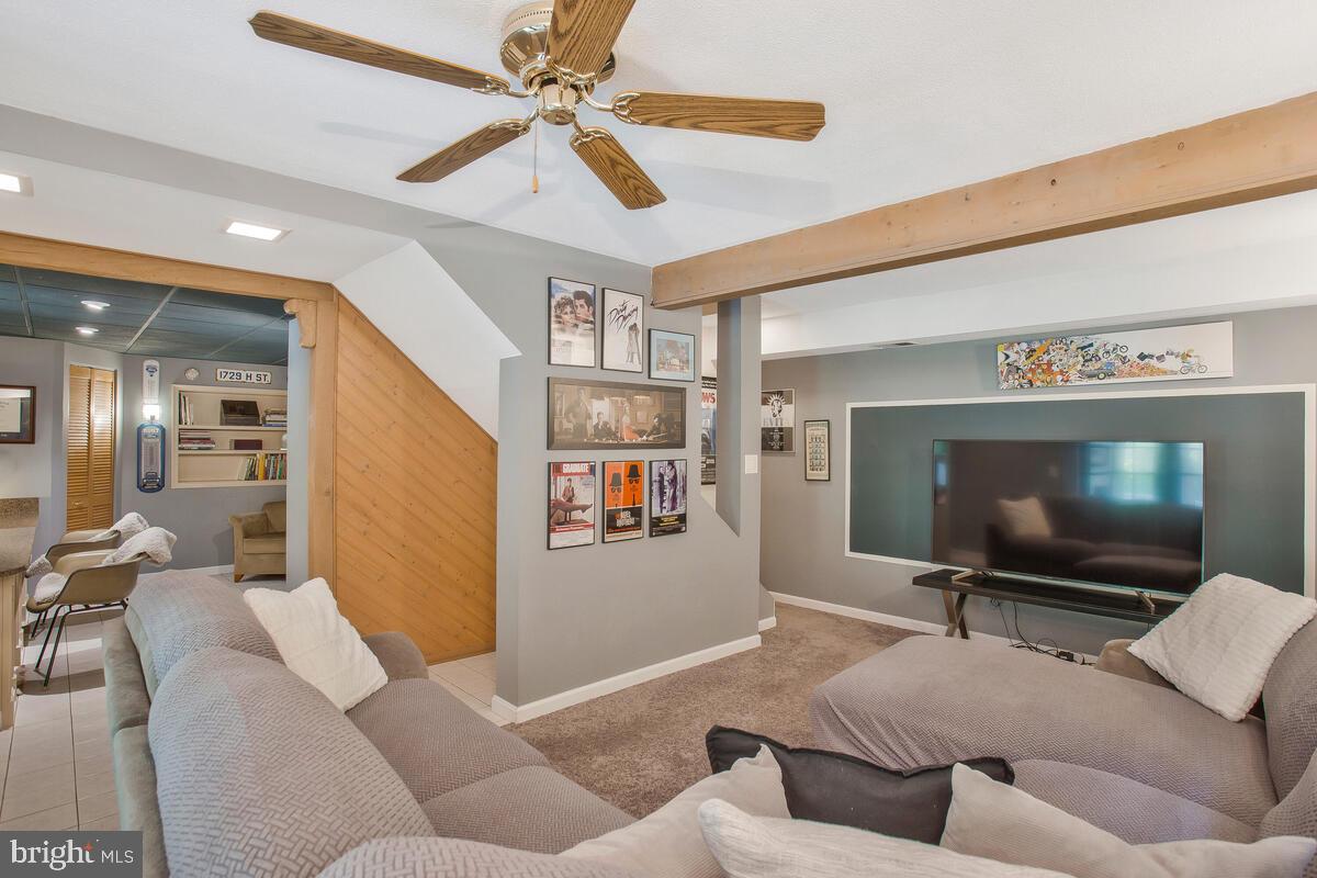 THE HIGHLANDS - Residential