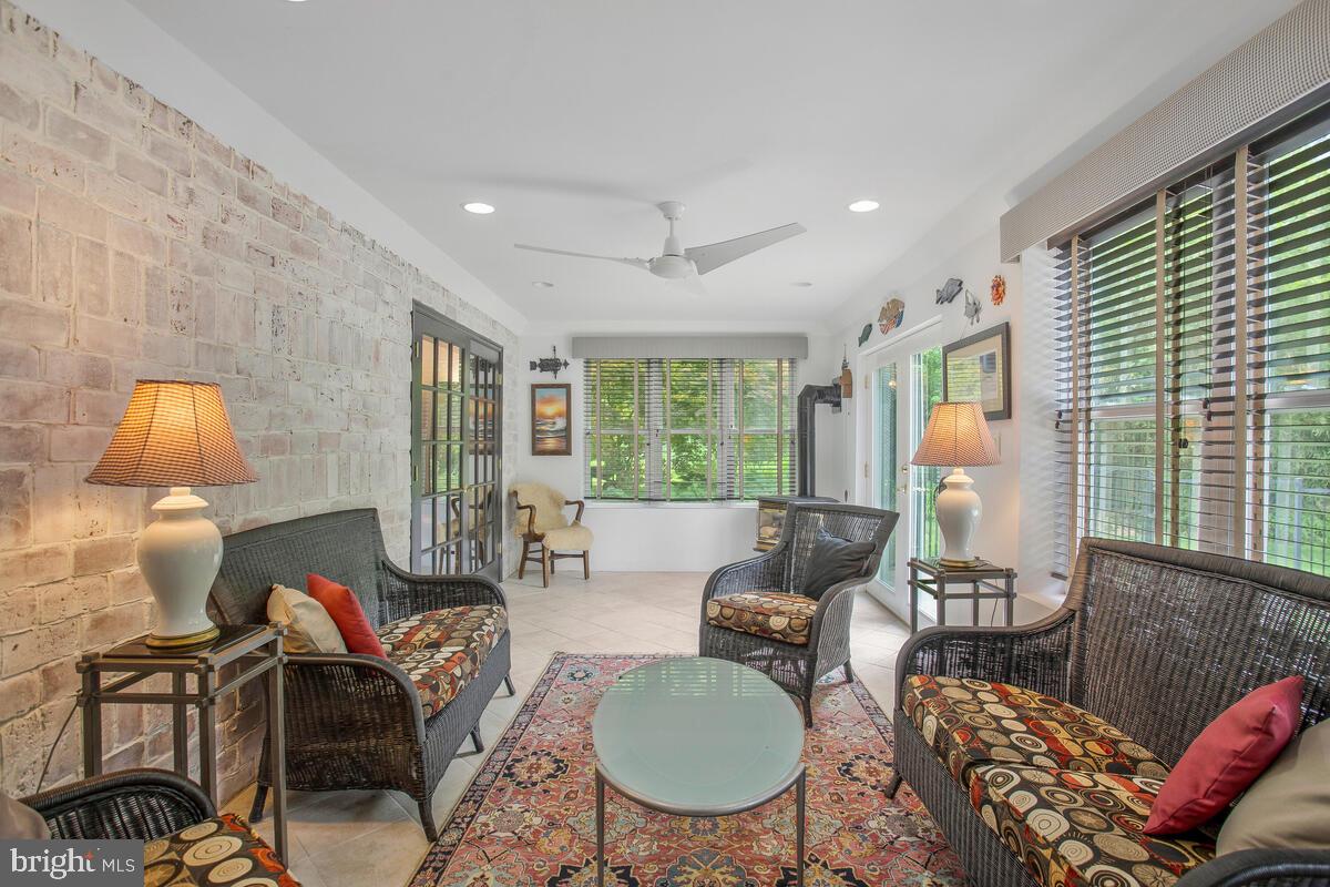 THE HIGHLANDS - Residential