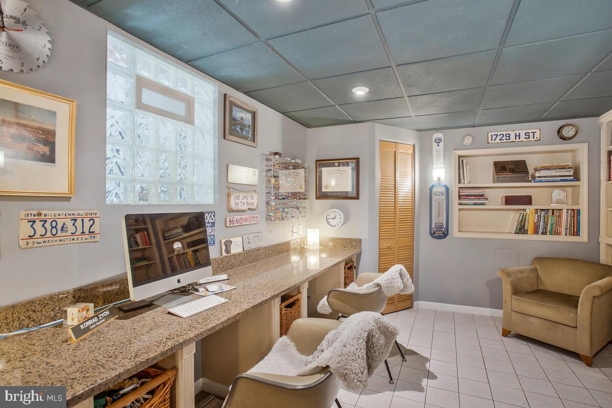 THE HIGHLANDS - Residential