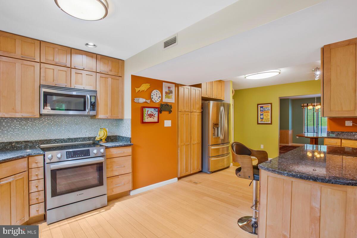 THE HIGHLANDS - Residential