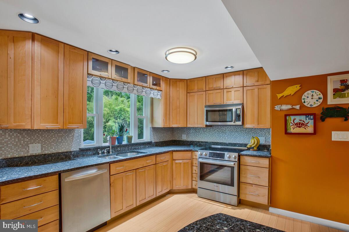 THE HIGHLANDS - Residential