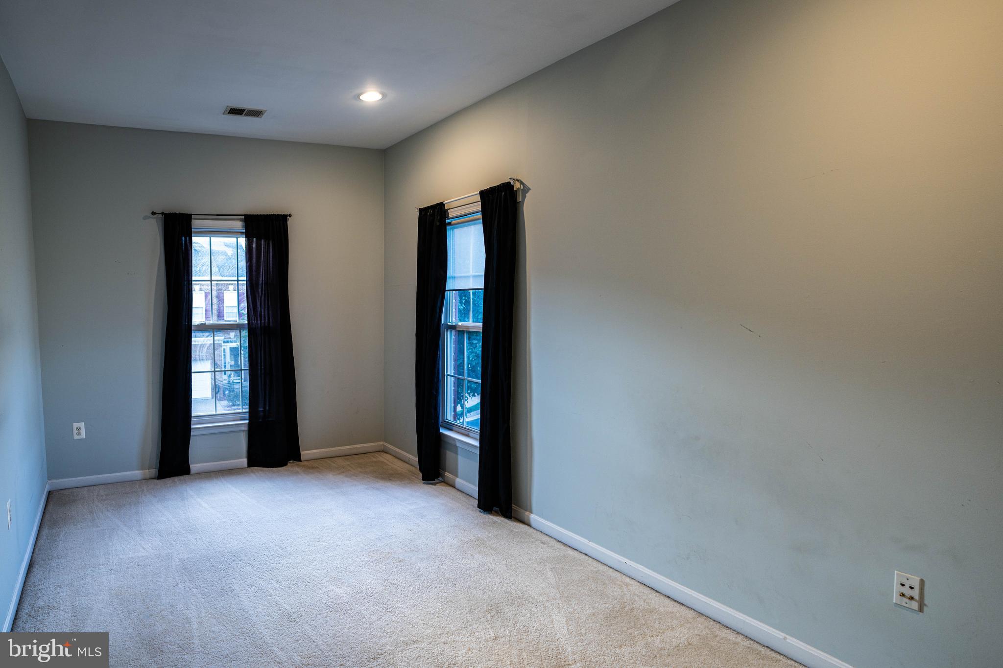 LORTON VALLEY NORTH - Residential Lease