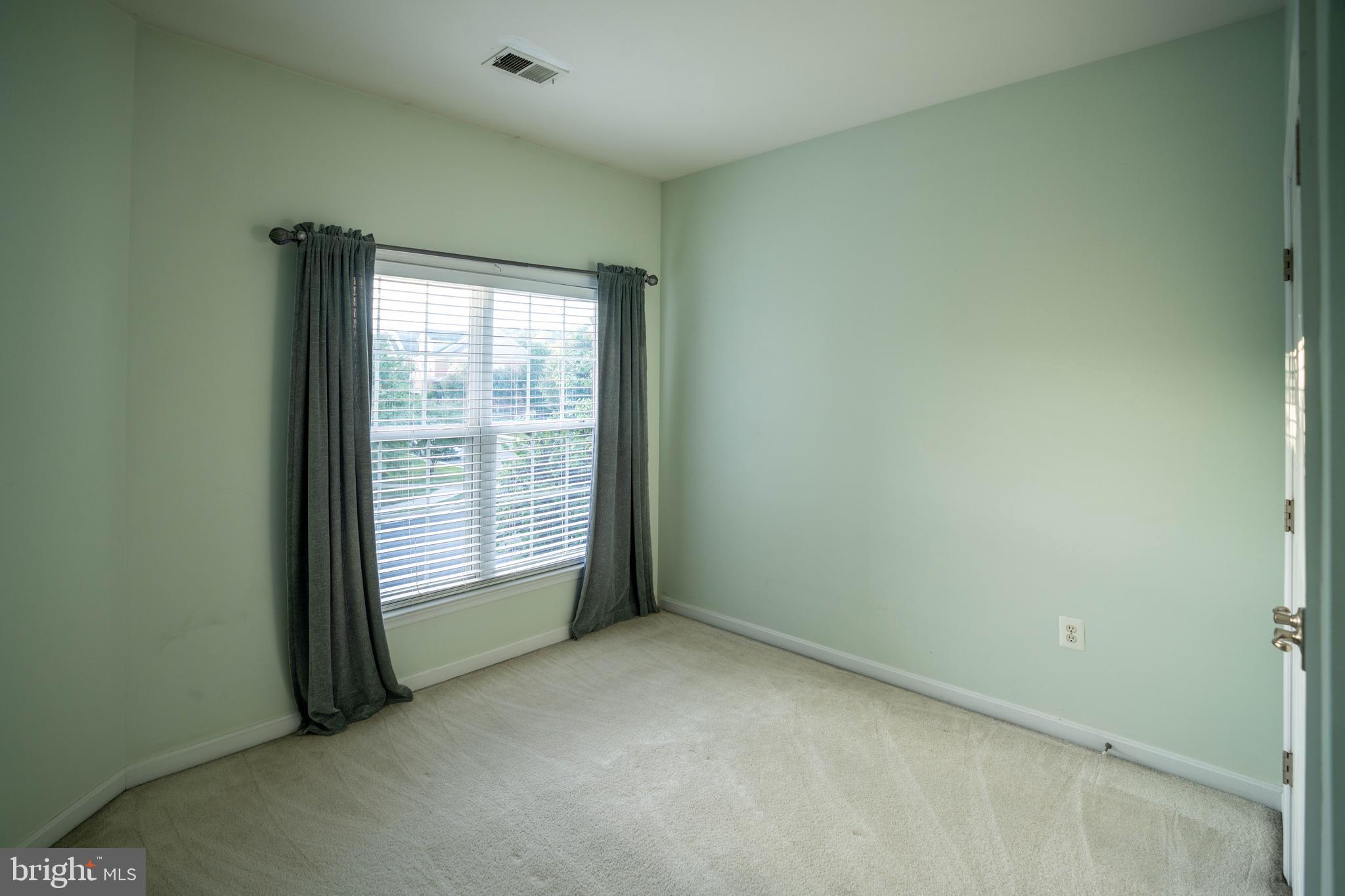 LORTON VALLEY NORTH - Residential Lease