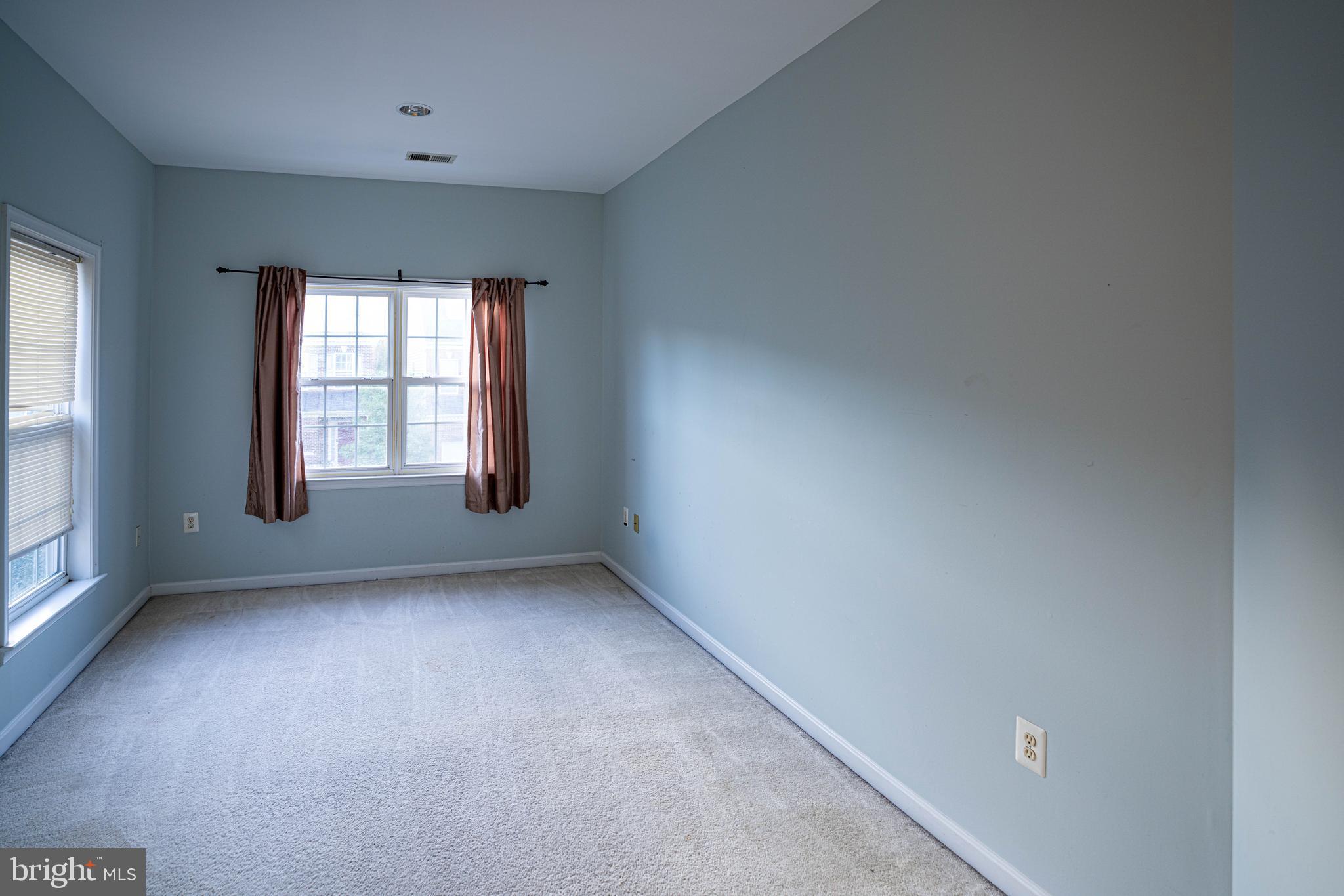 LORTON VALLEY NORTH - Residential Lease