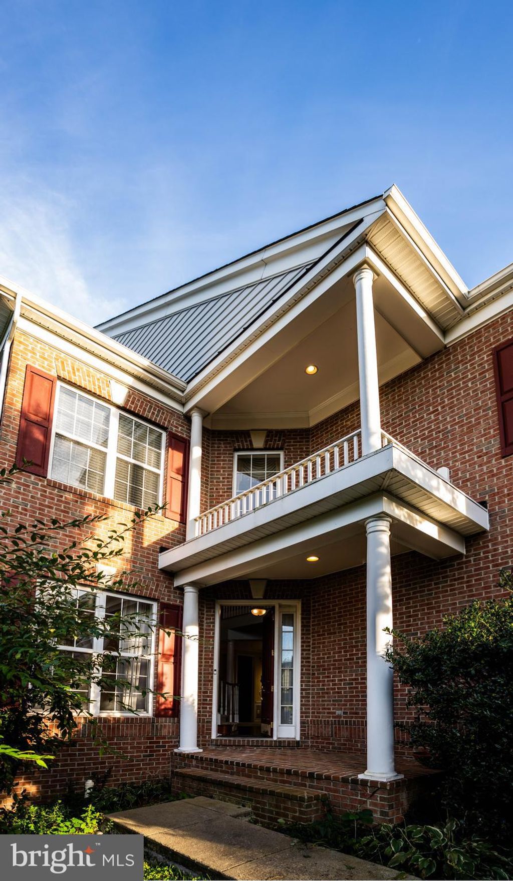 Photo of 9571 Linnett Hill Drive, LORTON, VA 22079 (MLS # VAFX2273066)