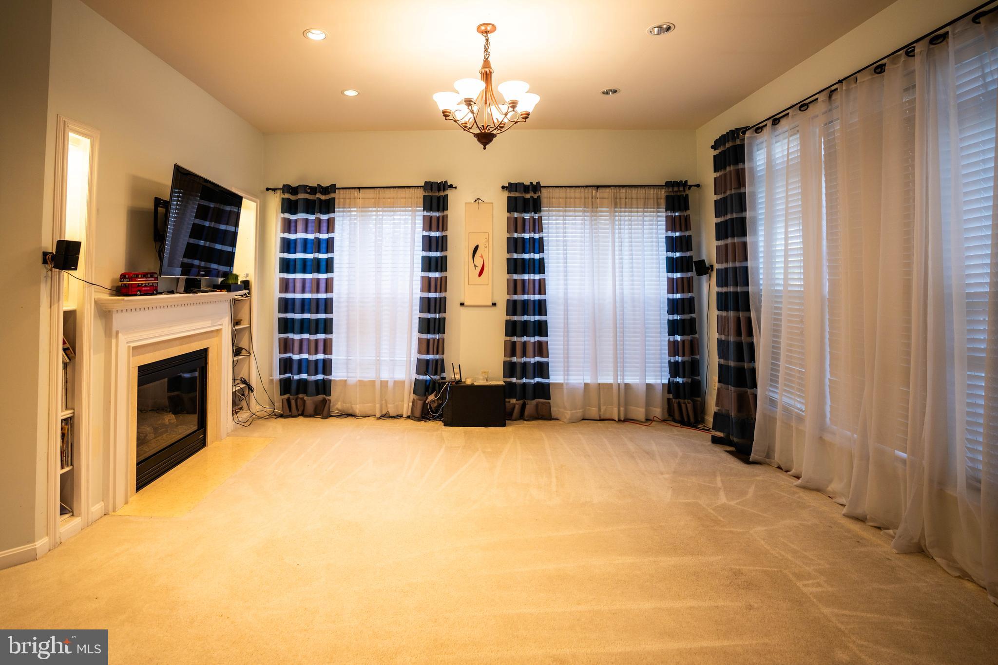 LORTON VALLEY NORTH - Residential Lease