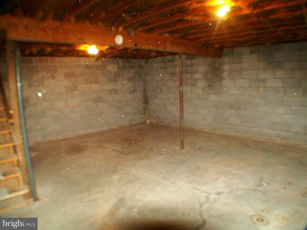 LOCUST & GROVE - Residential