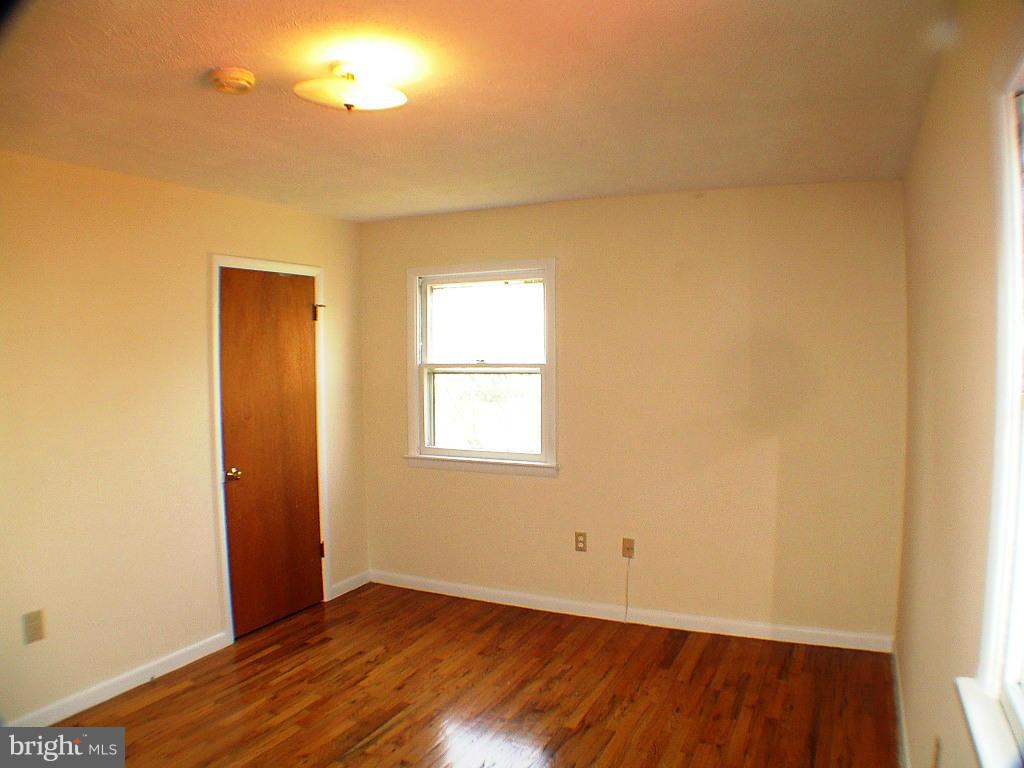 LOCUST & GROVE - Residential