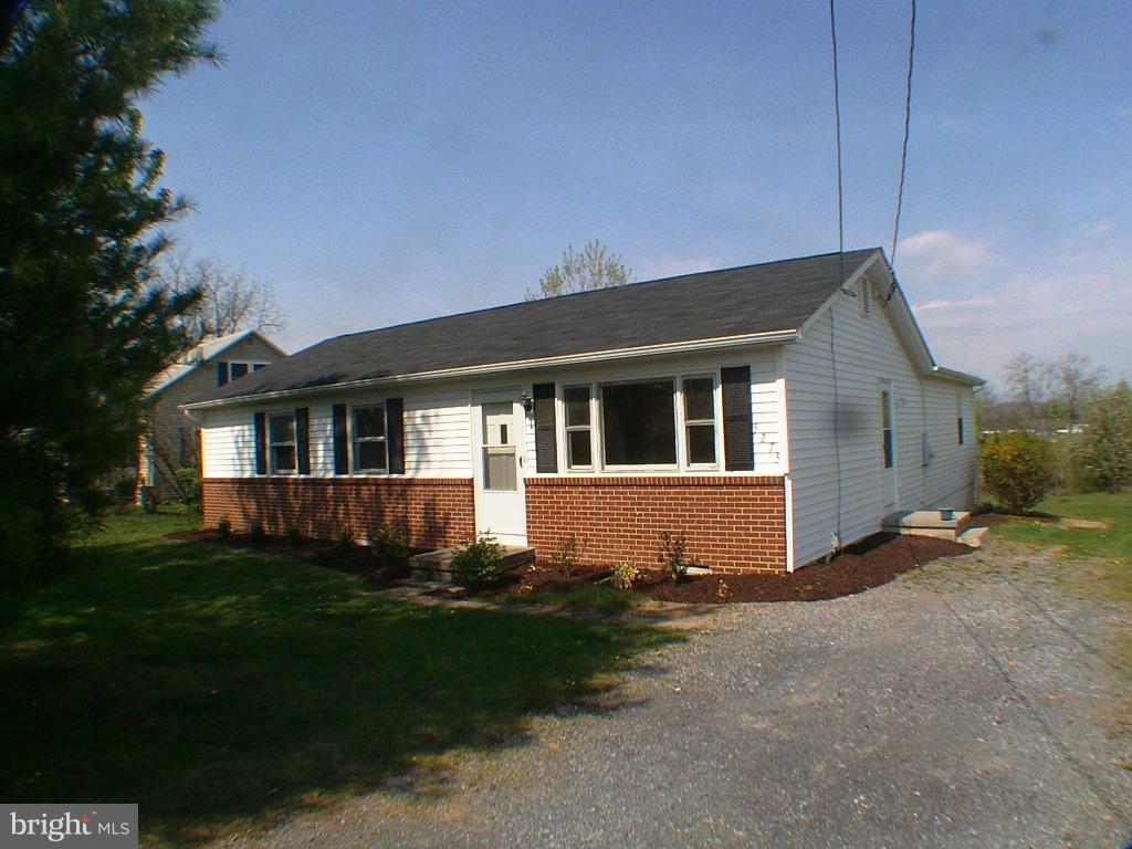 LOCUST & GROVE - Residential