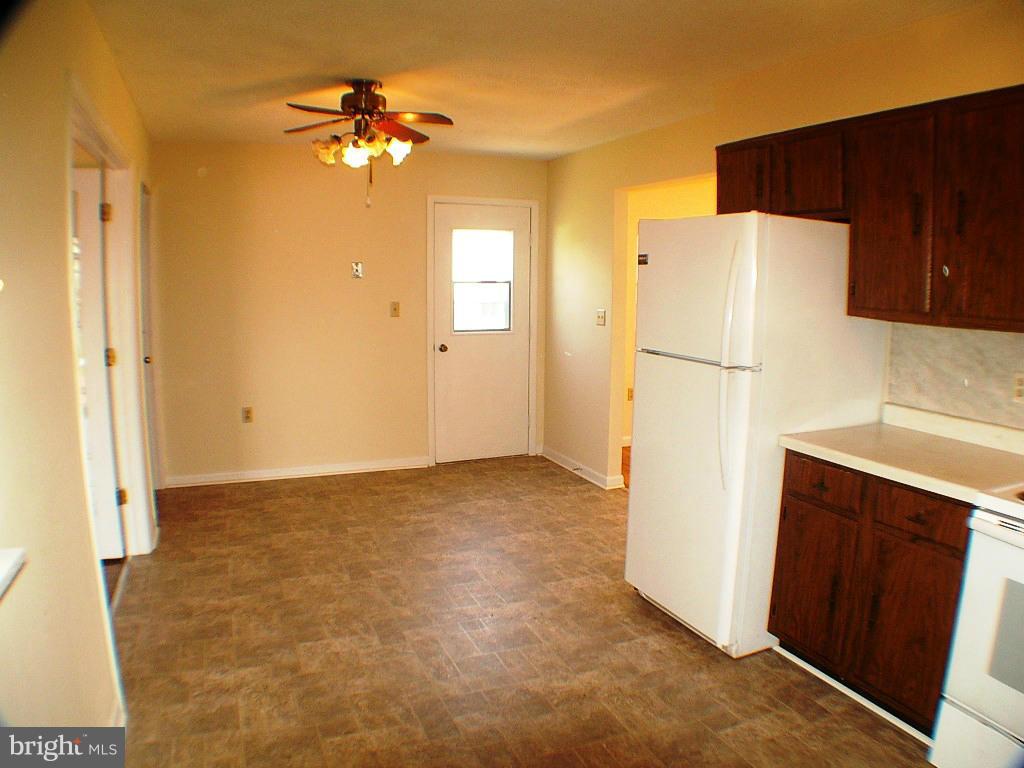 LOCUST & GROVE - Residential