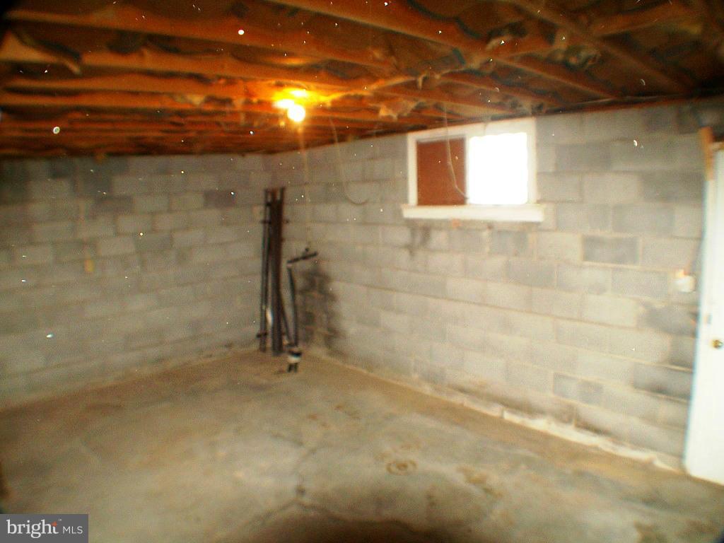 LOCUST & GROVE - Residential