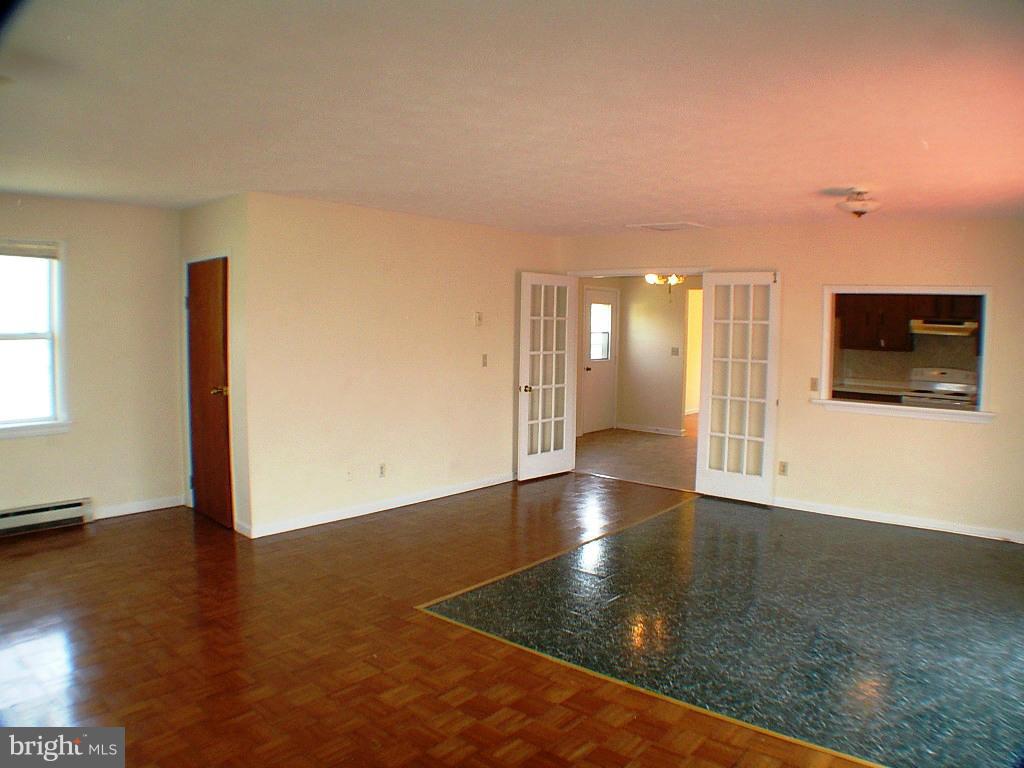 LOCUST & GROVE - Residential