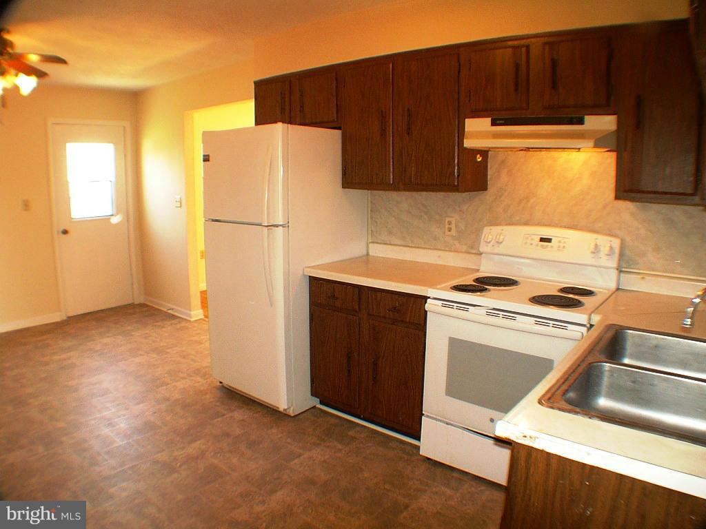 LOCUST & GROVE - Residential