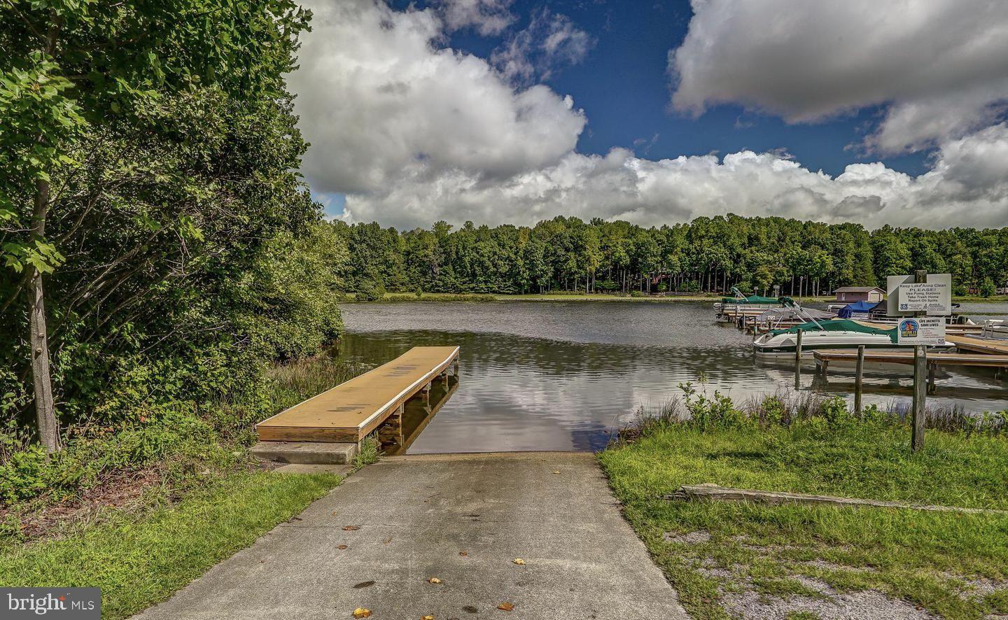 FRESHWATER ESTATES - Land