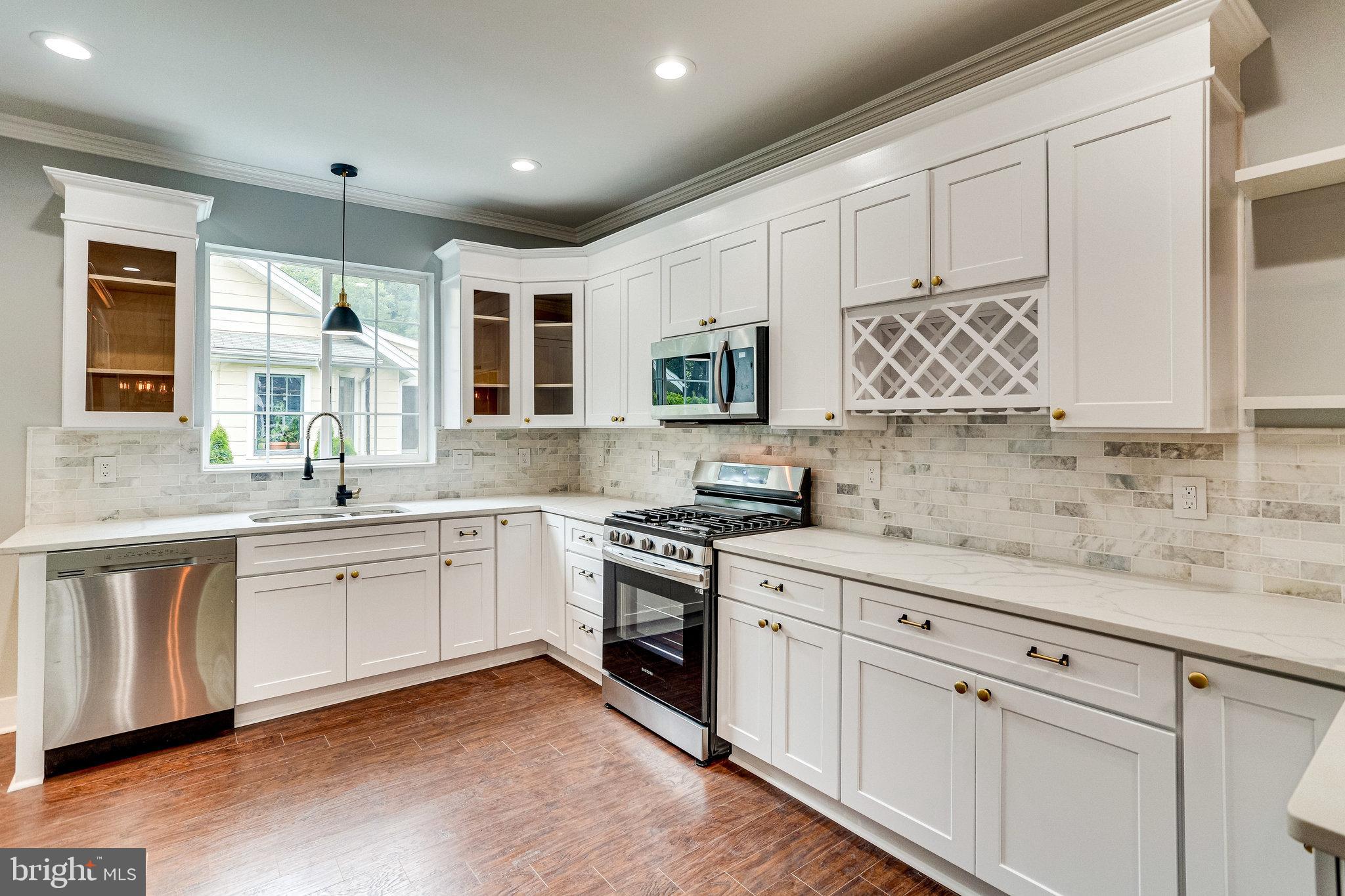 RIVERDALE PARK - Residential